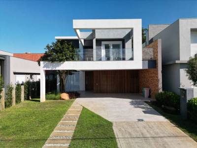 Casa 4 dormitórios em Capão da Canoa | Ref.: 1810