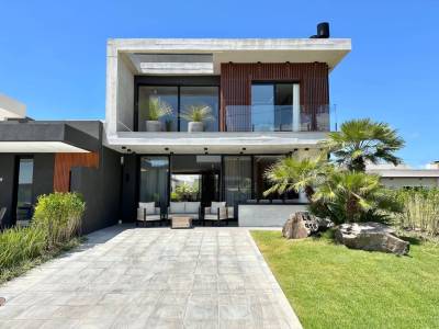 Casa 4 dormitórios em Xangri-lá | Ref.: 2043