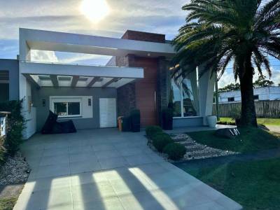 Casa em Condomínio 3 dormitórios em Capão da Canoa | Ref.: 2143