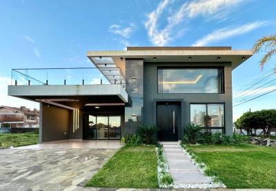 Casa 3 dormitórios em Capão da Canoa | Ref.: 2299