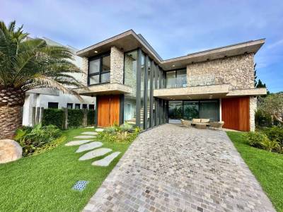 Casa em Condomínio 4 dormitórios em Xangri-lá | Ref.: 2426