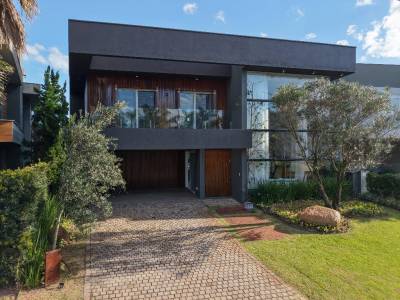 Casa em Condomínio 6 dormitórios em Xangri-lá | Ref.: 2846