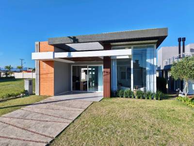 Casa em Condomínio 4 dormitórios em Capão da Canoa | Ref.: 2956