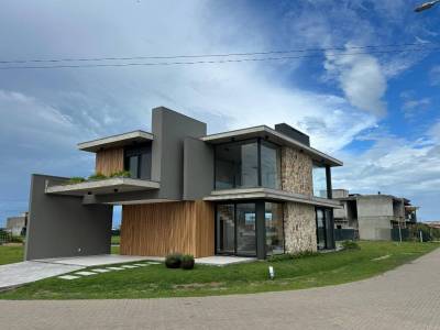 Casa em Condomínio 4 dormitórios em Xangri-lá | Ref.: 2962