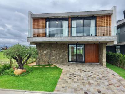 Casa em Condomínio 5 dormitórios em Xangri-lá | Ref.: 2974