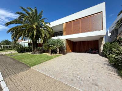 Casa em Condomínio 5 dormitórios em Capão da Canoa | Ref.: 3043